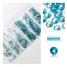  Conjunto de 1680 diamantes de imitación de cristal en 6 tamaños P33 - Aqumarine AB