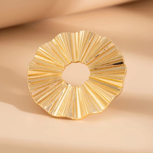 Anillo de moda con forma moderna – en color dorado